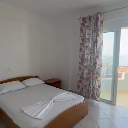 Apartment Mai